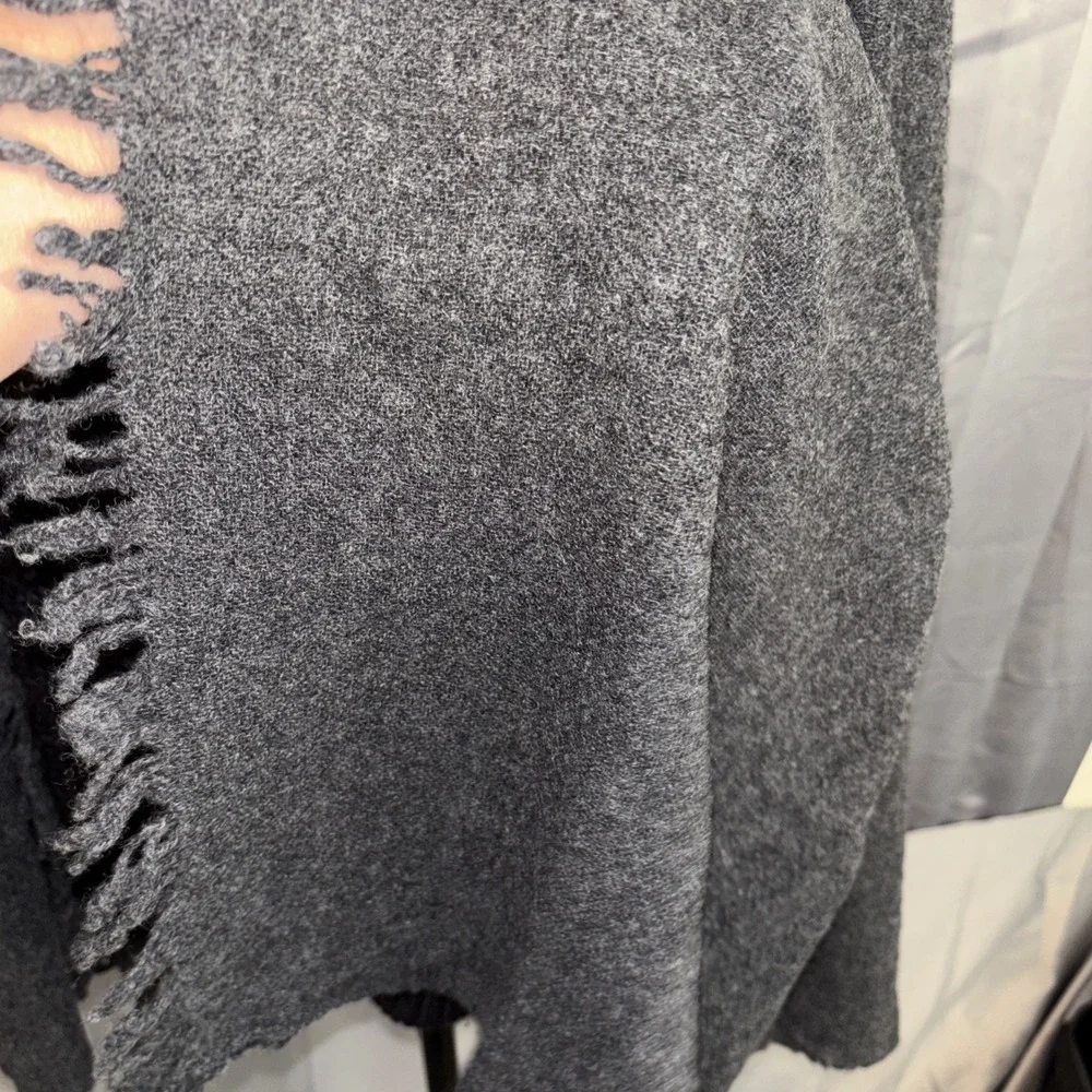 Wrap/Scarf 20%cashmere 80%wool Universal Threads OSFM  black/gray New